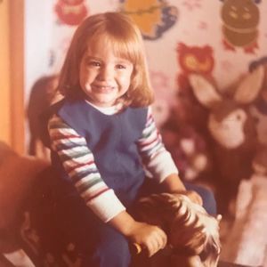 Meet your Posher, Larissa